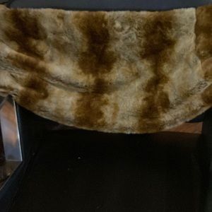 fur scarf